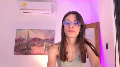 Lia  online show from January 2026 12:32:02 PM