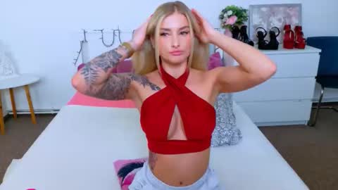 Lia online show from April 2026 10:43:01 AM