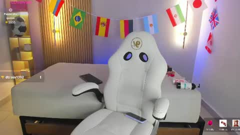 Liah online show from June 2026 07:44:02 PM