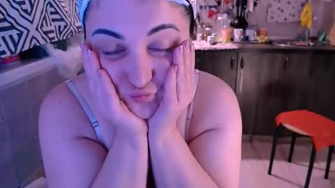 miss Lia  colection for travel online show from November 2025 11:51:02 PM