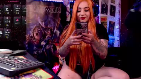 LiaKoy online show from October 2025 01:06:02 AM