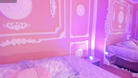 Lia lovet online show from April 2026 07:58:01 PM