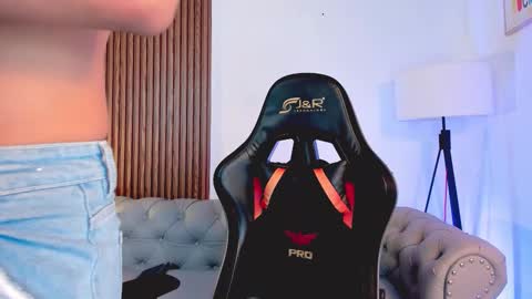 Liam Collins online show from November 2025 11:53:01 AM