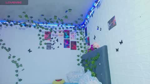 liam_honey18 online show from October 2025 09:49:01 PM