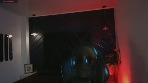 LIAM KLEIN online show from April 2026 11:11:02 AM