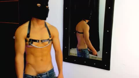 liam_knight online show from November 2025 04:37:01 AM