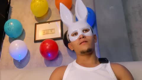 liam_knight online show from November 2025 02:22:02 AM