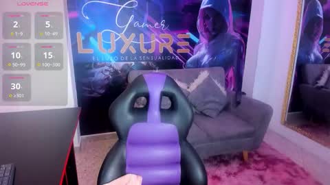 Snapshot of liamartinn chatting on November 2025 03:01:01 PM Lia online show from November 2025 03:01:01 PM