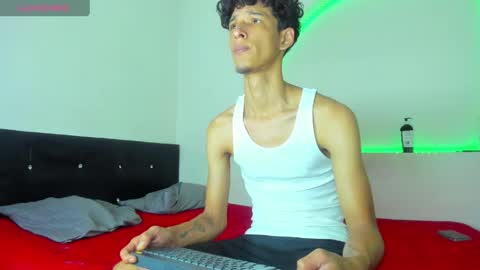 Snapshot of liammendoza98 chatting on April 2026 03:05:01 AM LIAM KAI online show from April 2026 03:05:01 AM