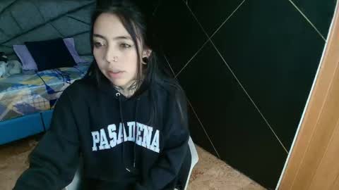 L I A M O N R O E online show from November 2025 12:28:01 PM