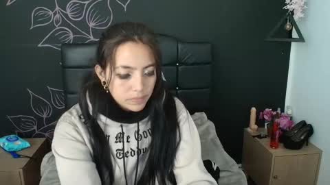 L I A M O N R O E online show from January 2026 12:07:02 PM