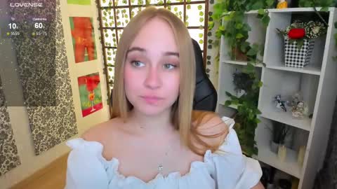 Liana online show from March 2025 05:50:02 AM