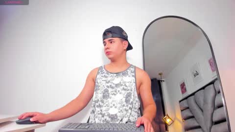 lianfox_ online show from February 2026 12:34:02 PM