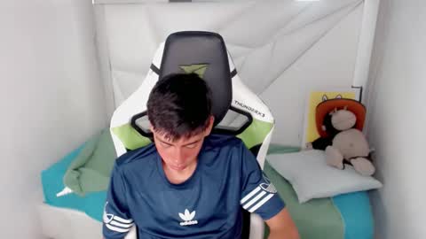 Snapshot of liarr_ chatting on February 2026 08:16:01 PM LIAR online show from February 2026 08:16:01 PM