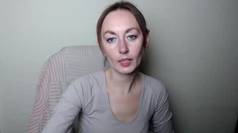 Lia online show from March 2026 12:13:01 PM