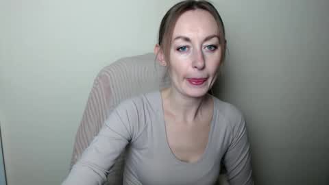 Lia online show from March 2026 01:28:01 PM