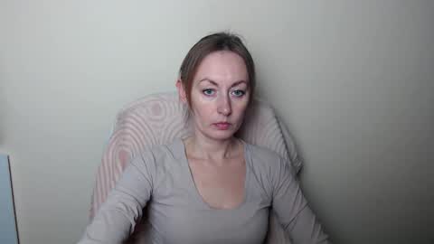 Lia online show from April 2026 12:17:01 PM