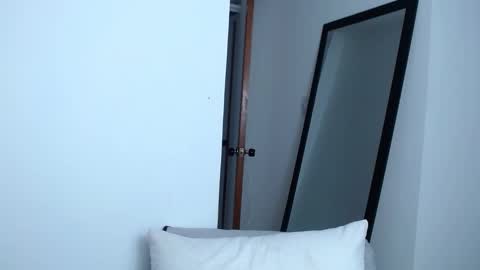 LIA TAYLOR  online show from February 2025 11:54:02 PM