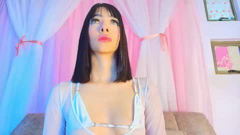 Valentina Hall online show from March 2026 11:38:02 AM