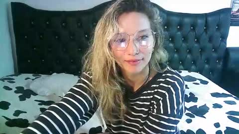 Snapshot of licethf00x chatting on September 2025 08:00:02 PM licethf00x online show from September 2025 08:00:02 PM