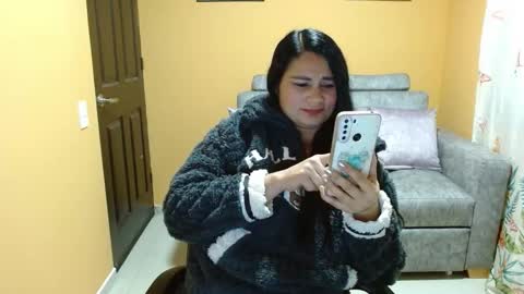 Snapshot of licy_klein chatting on January 2025 11:55:01 PM Isa online show from January 2025 11:55:01 PM
