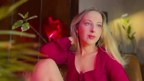 Snapshot of lierie chatting on February 2026 06:59:02 PM its my birthday today so im offline but id be so happy if you felt like sending me a birthday love while im away online show from February 2026 06:59:02 PM