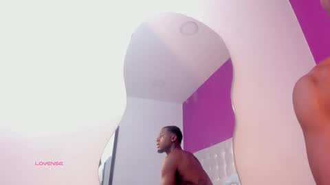 lievelinng online show from September 2025 12:40:01 PM