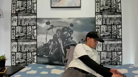 light_haze online show from October 2025 03:34:02 PM