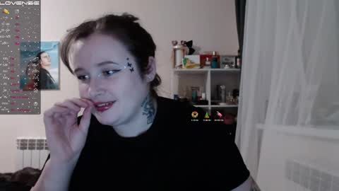 light_lunaa online show from February 2025 02:23:01 PM