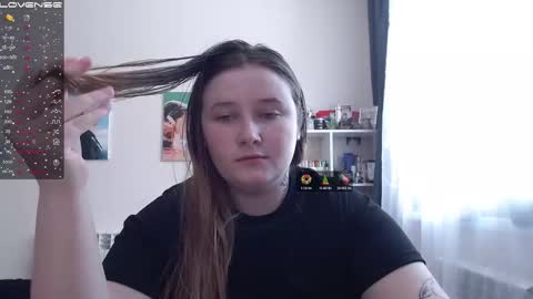 light_lunaa online show from March 2025 05:09:01 AM