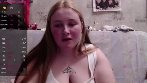 light_lunaa online show from October 2025 03:04:01 PM