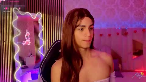 LIHIAN online show from March 2026 12:11:01 PM