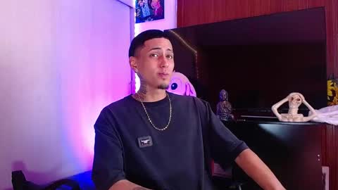 Daniel online show from December 2025 06:27:02 PM