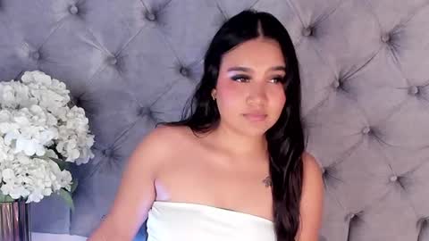 Snapshot of liiabloomm chatting on June 2026 07:58:02 AM liiabloomm online show from June 2026 07:58:02 AM