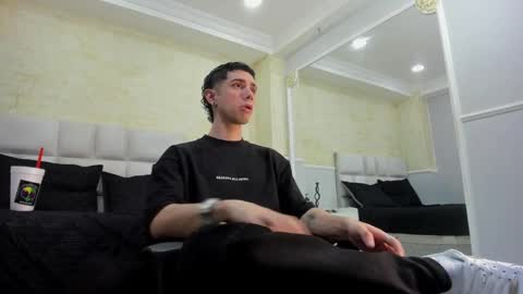 Snapshot of liiamhudson_ chatting on February 2025 04:09:02 AM L I I A M online show from February 2025 04:09:02 AM