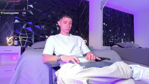 Snapshot of liiamhudson_ chatting on March 2025 04:55:01 PM L I I A M online show from March 2025 04:55:01 PM