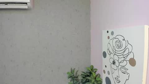 Snapshot of liil_miia chatting on March 2026 07:10:02 PM Miia online show from March 2026 07:10:02 PM