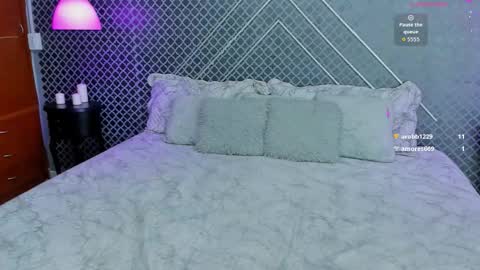 Lilith online show from October 2025 07:54:02 PM