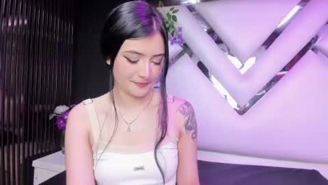 Snapshot of liinzy_rouse chatting on August 2026 05:15:01 PM Brittany online show from August 2026 05:15:01 PM
