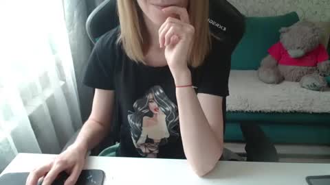Liissax online show from May 2026 02:25:01 PM