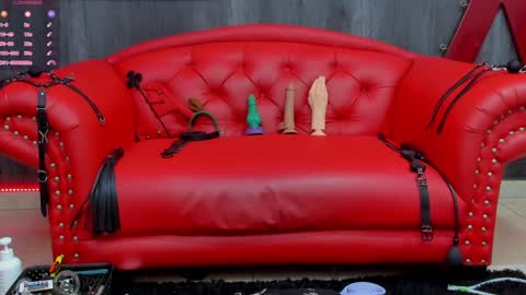 Nini - online show from December 2024 12:40:02 PM