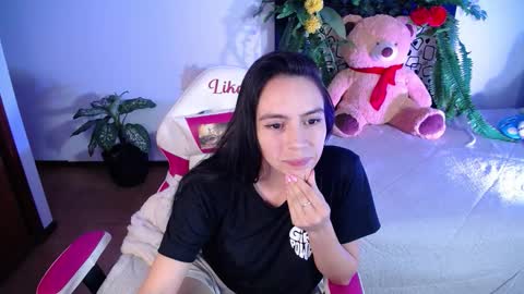 Snapshot of lika_little3 chatting on February 2026 12:53:02 AM Liika online show from February 2026 12:53:02 AM
