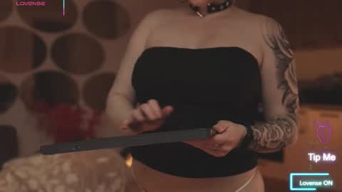 likaaberry online show from November 2025 07:49:02 PM