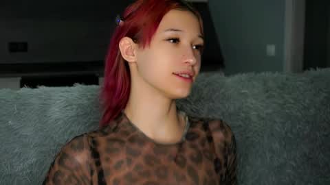 Emi online show from October 2025 11:21:01 AM