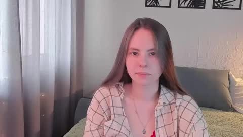 Snapshot of likamil0ika chatting on September 2025 01:54:02 PM likamil0ika online show from September 2025 01:54:02 PM