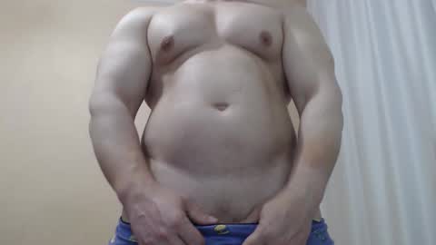 Snapshot of likwidator84 chatting on May 2026 12:10:01 PM Maximus online show from May 2026 12:10:01 PM