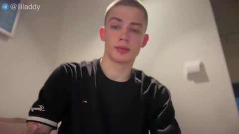 Addy online show from November 2025 04:01:01 AM