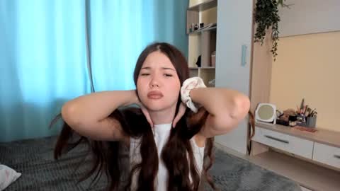 Snapshot of lil_amyy chatting on June 2026 07:57:01 AM a little nervous to tell call me Vi online show from June 2026 07:57:01 AM