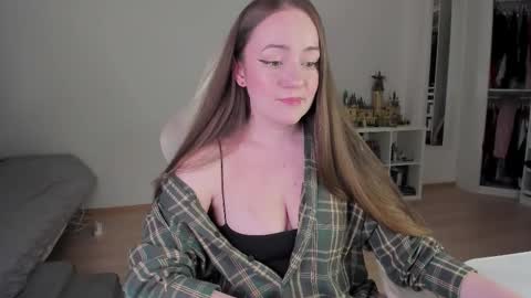 Snapshot of lil_happiness chatting on March 2026 06:03:02 PM for free registration 3 online show from March 2026 06:03:02 PM