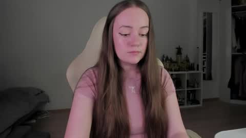 Snapshot of lil_happiness chatting on April 2026 08:01:02 PM for free registration 3 online show from April 2026 08:01:02 PM